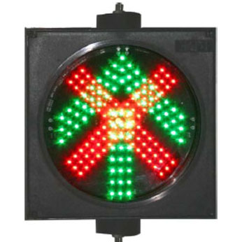 PLBG-TLAK-200 LED светофар, 200 мм, зелена стрелка и червен кръст